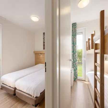 Single Storey With Dishwasher, 1 Km From The